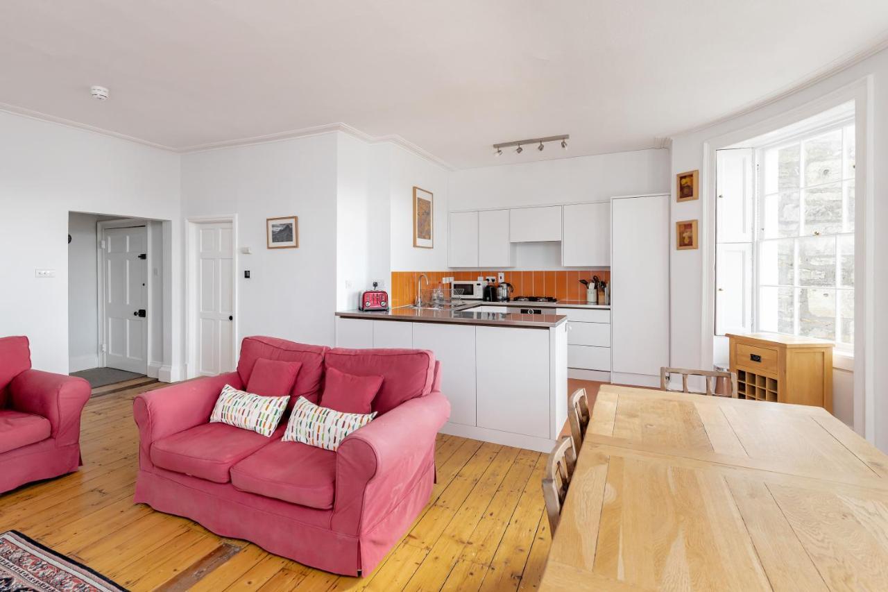 Stunning Georgian Apartment In Central Bath Exterior photo